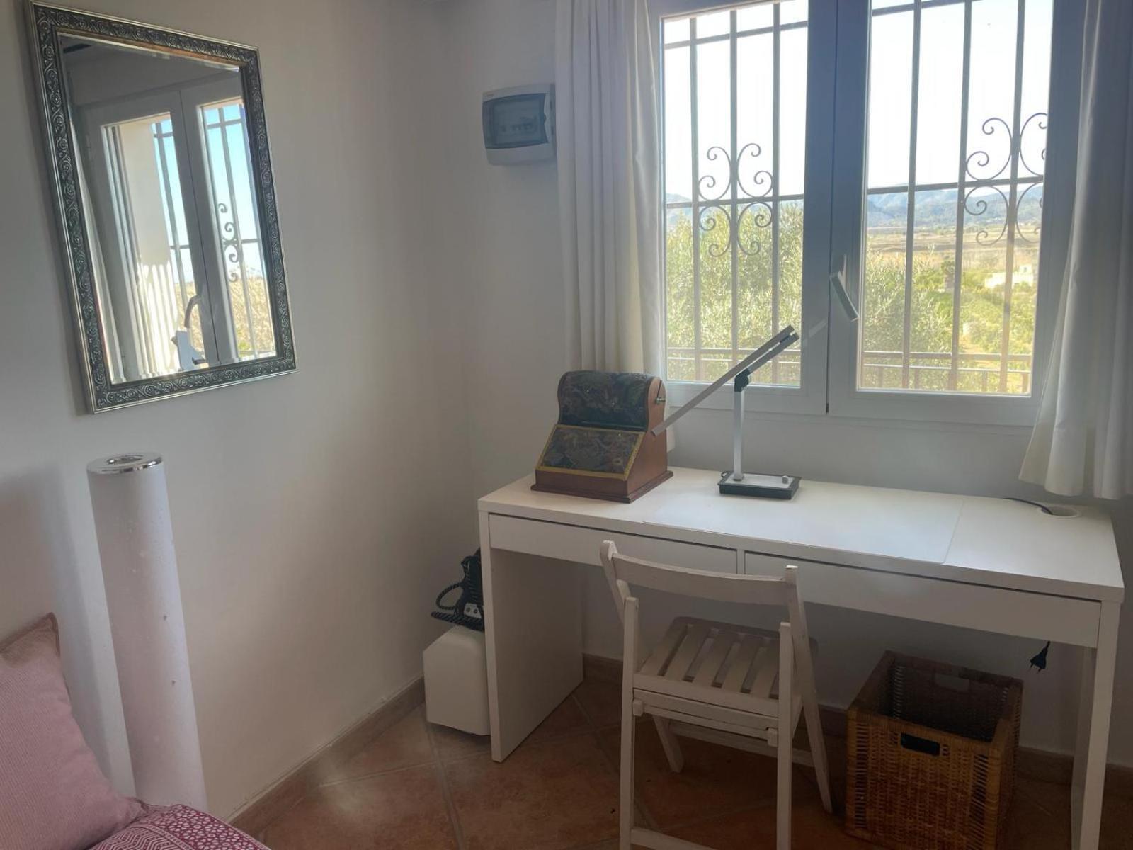 - 2 Bedrooms - Kitchen - Shared Pool - View *